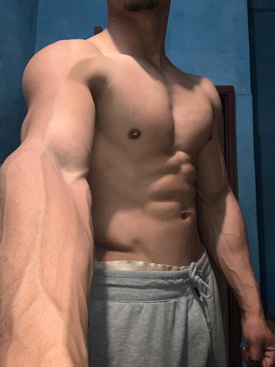 XXX Porn Photo of Nude veilofstrength 2