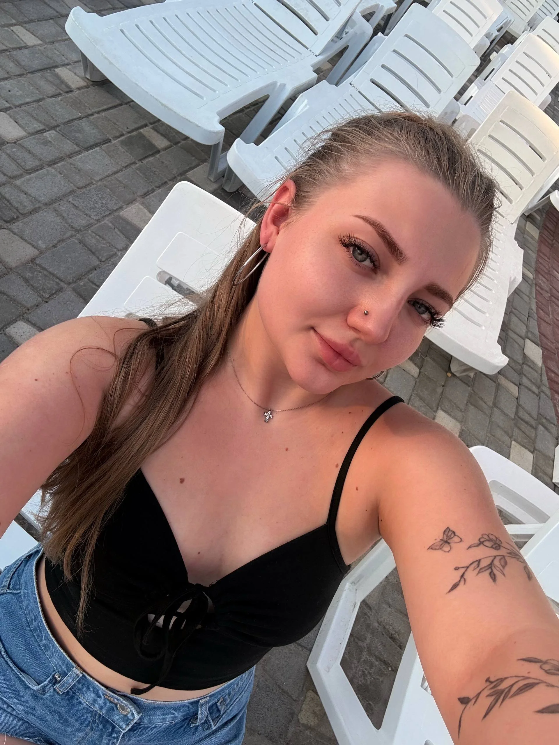 XXX Porn Photo of Nude gulinight 3