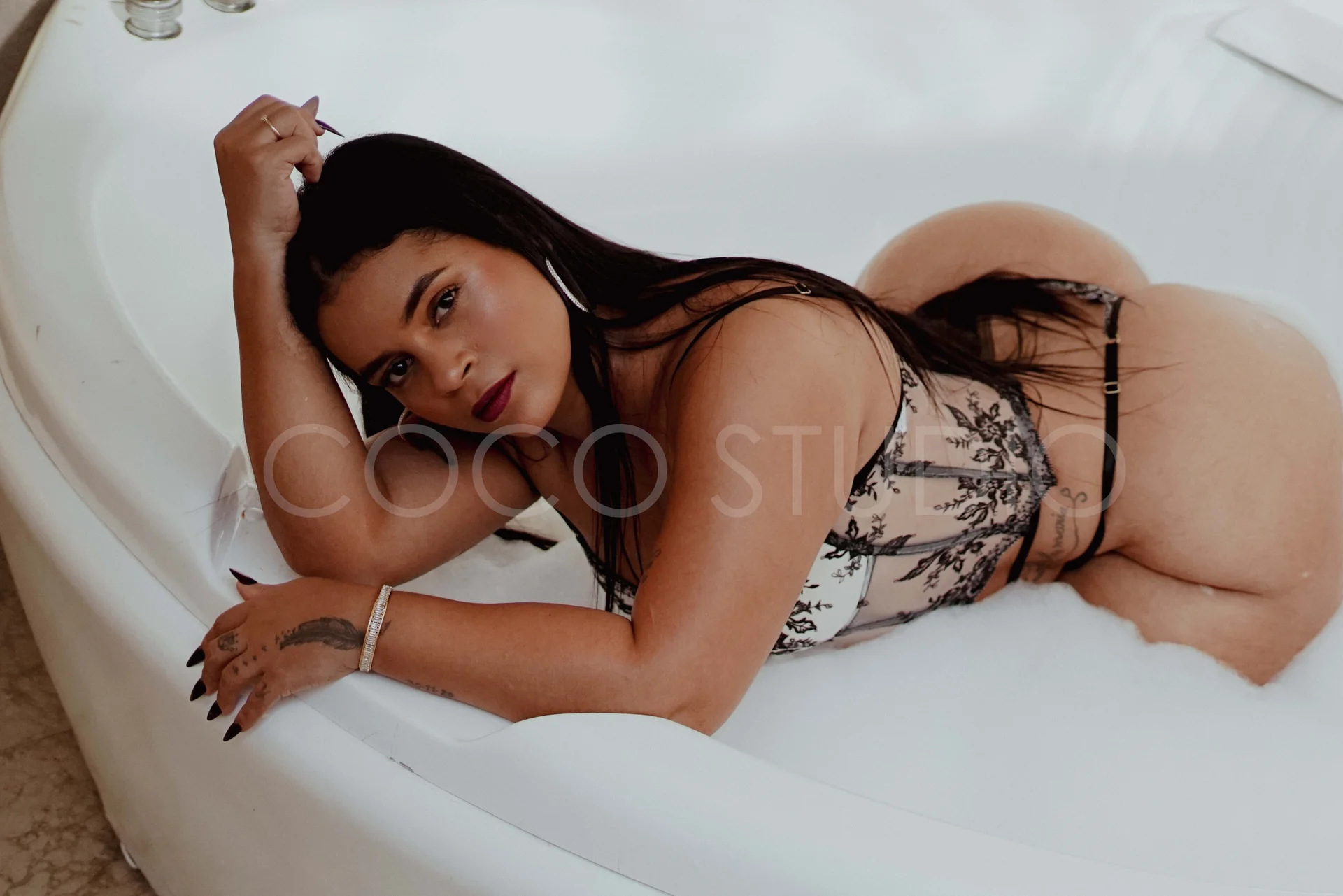 XXX Porn Photo of Nude sexyzoe_69 57
