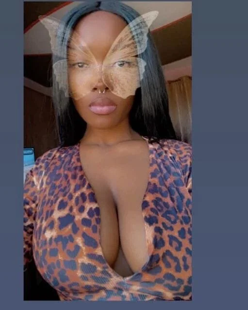 XXX Porn Photo of Nude HoneyVelour 11
