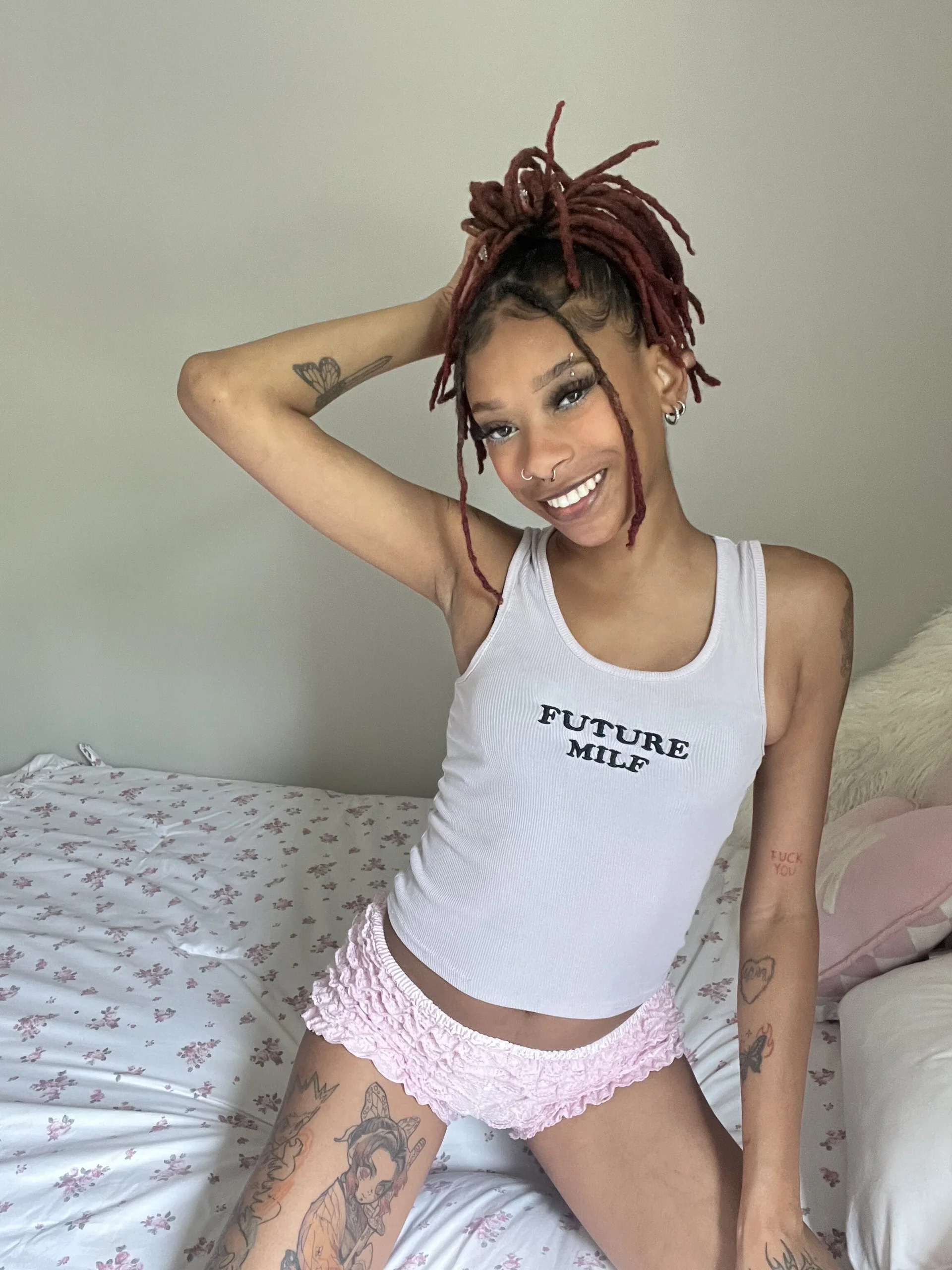 XXX Porn Photo of Nude smileysinsxo 4