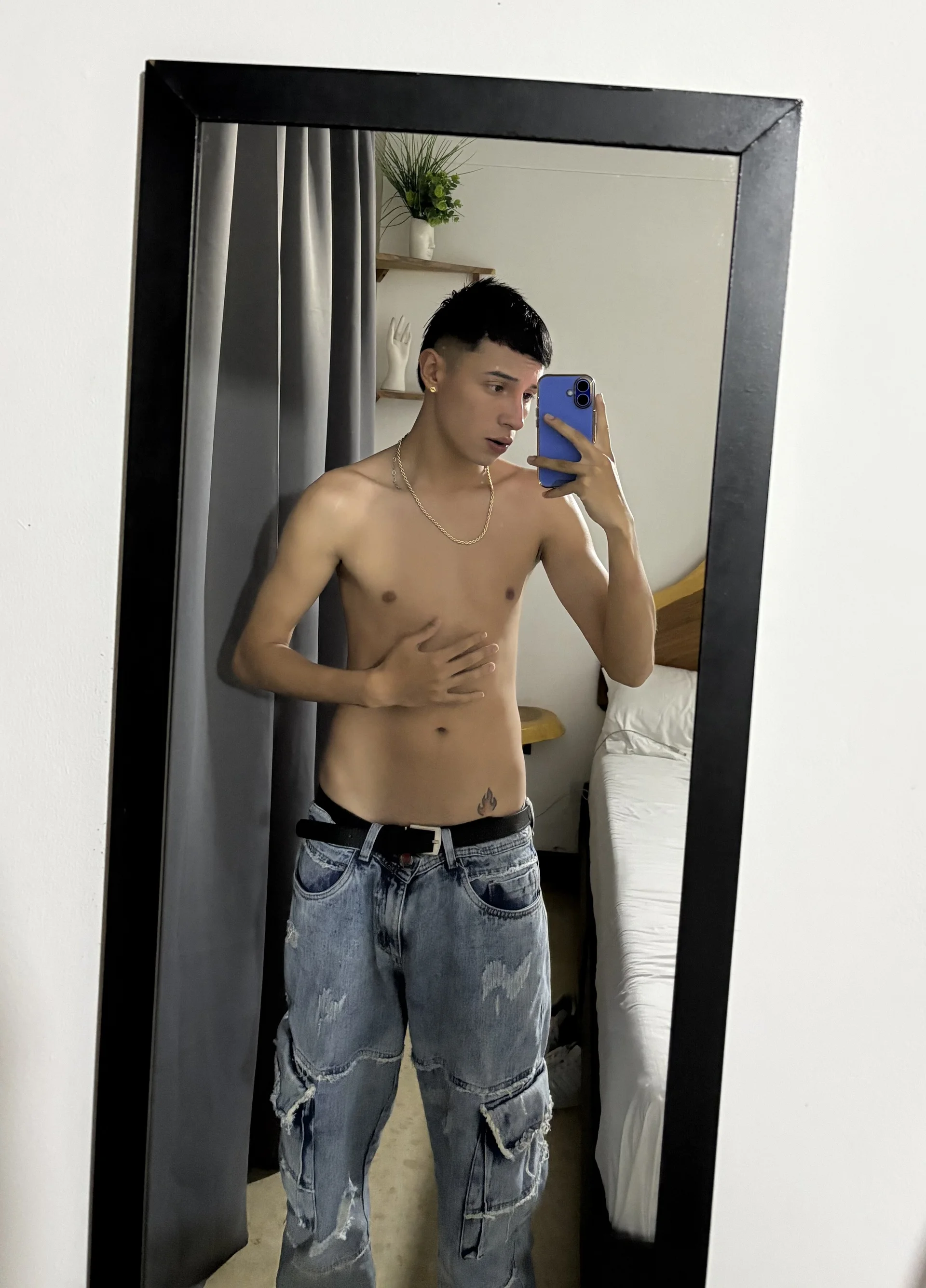 XXX Porn Photo of Nude Isaac_tan 10