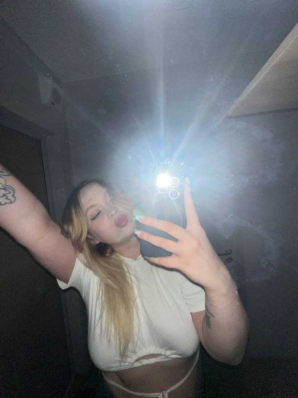 XXX Porn Photo of Nude WetMeoww 9
