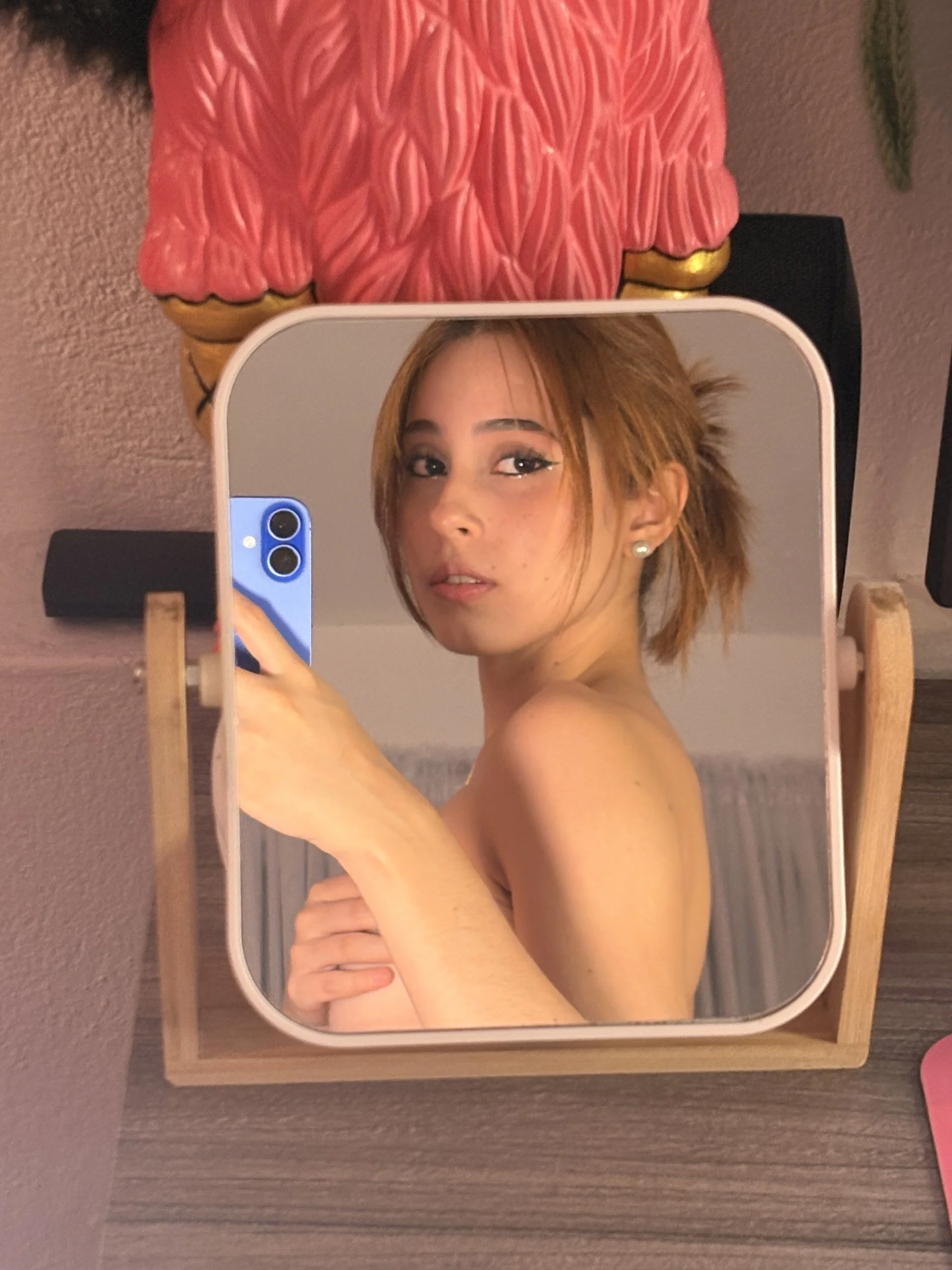 XXX Porn Photo of Nude alice_guerin_ 2