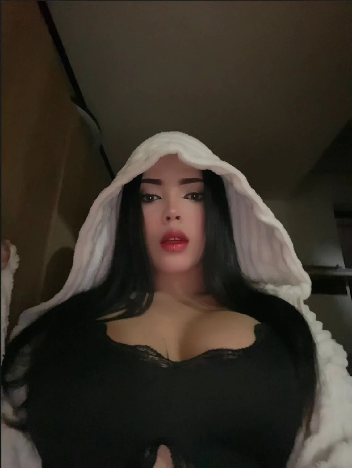 XXX Porn Photo of Nude sara_gomez06 5