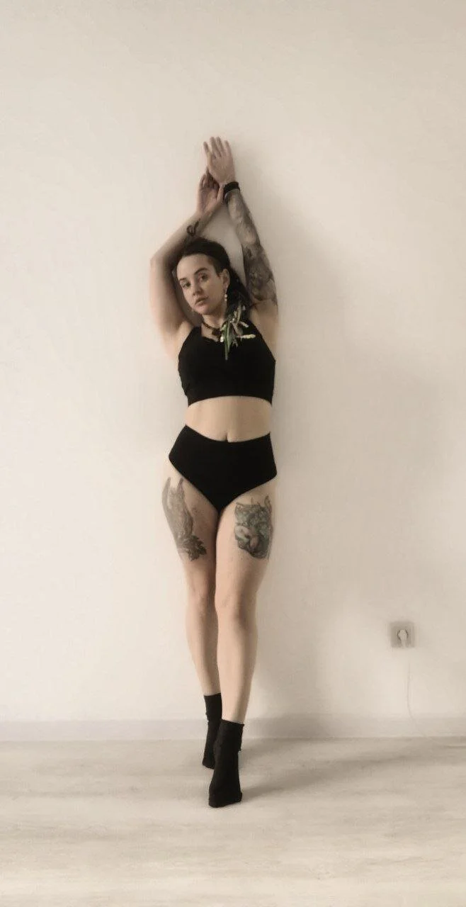 XXX Porn Photo of Nude LisaFoxy_y 3