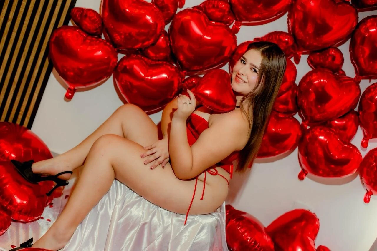 XXX Porn Photo of Nude alanna_vega19 1
