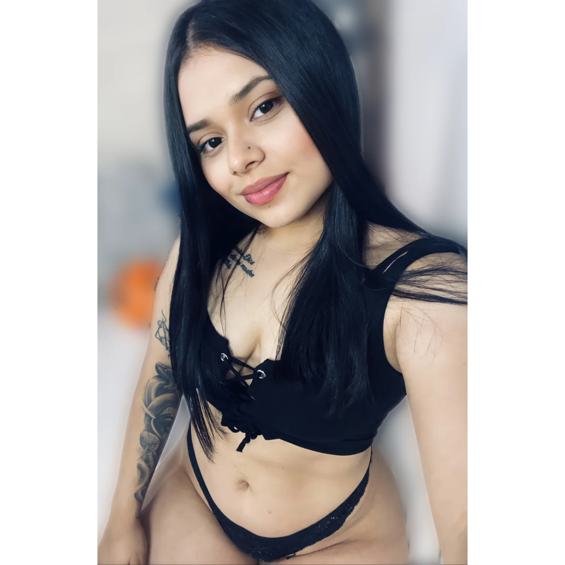XXX Porn Photo of Nude alissonfernandez_ 3