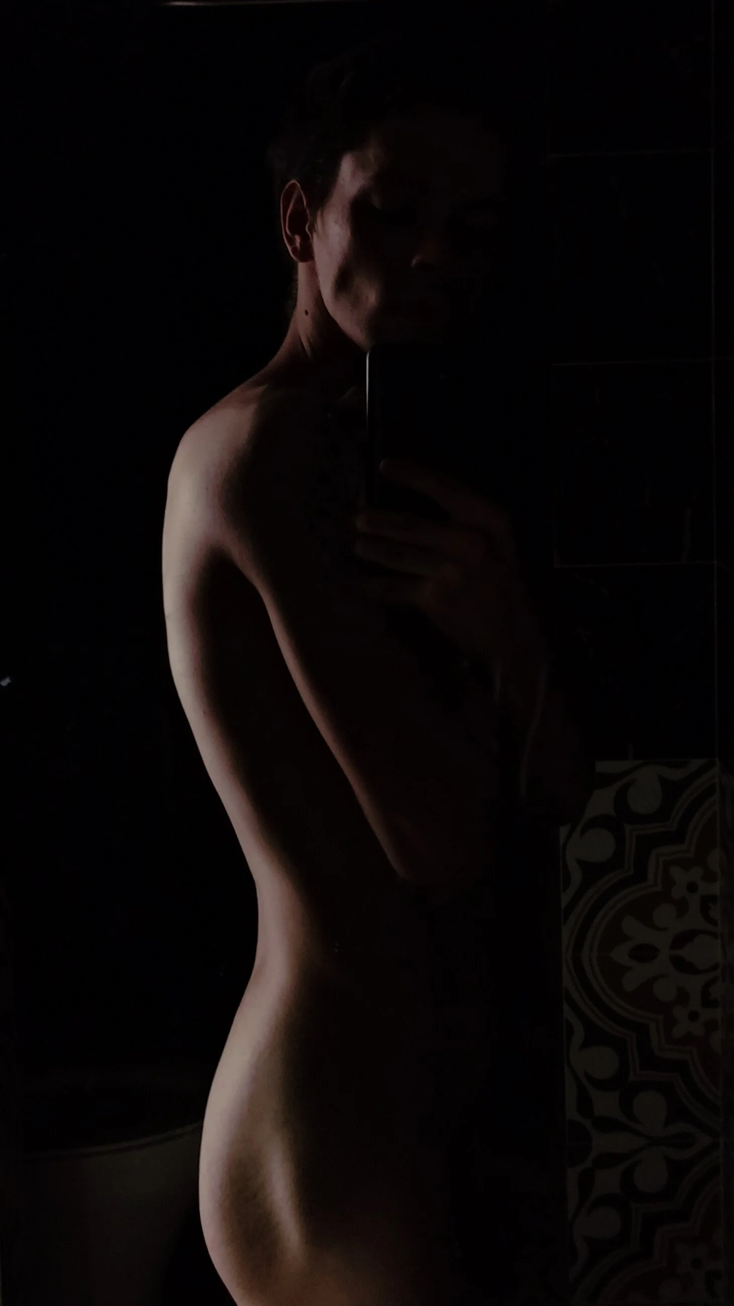 XXX Porn Photo of Nude William_Henry_ 16