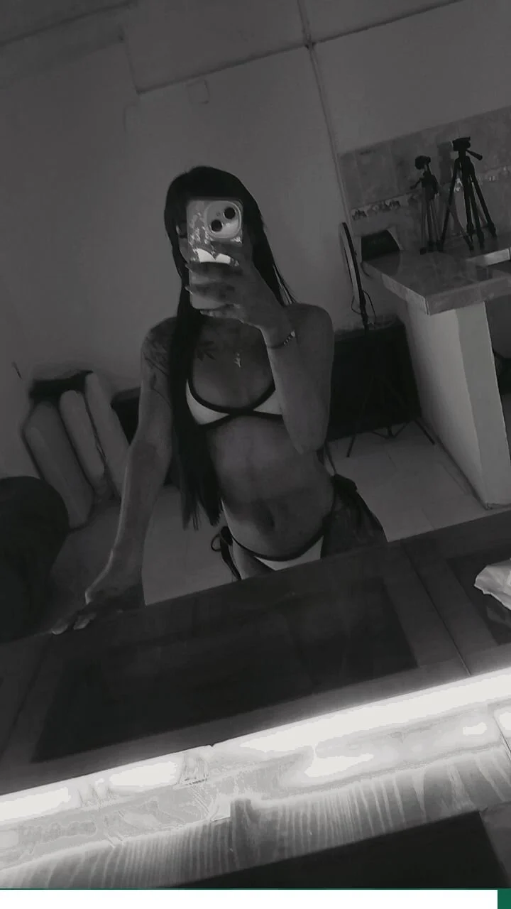 XXX Porn Photo of Nude Secretparty_1 3