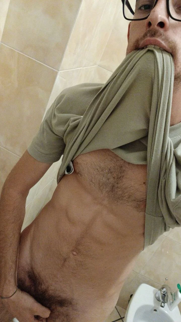 XXX Porn Photo of Nude Simoncinooo23 1