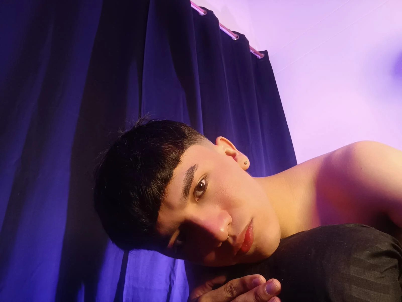 XXX Porn Photo of Nude benji_hoter 64