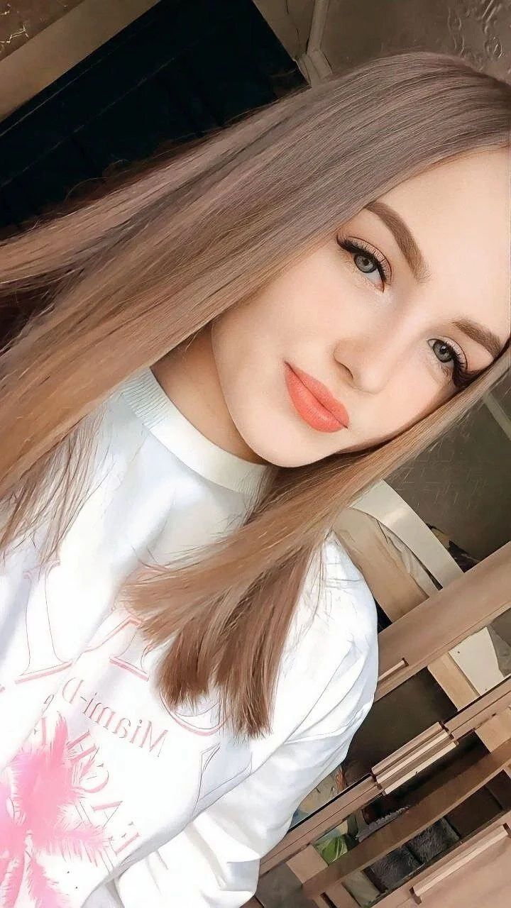 XXX Porn Photo of Nude MsLizzHere 3
