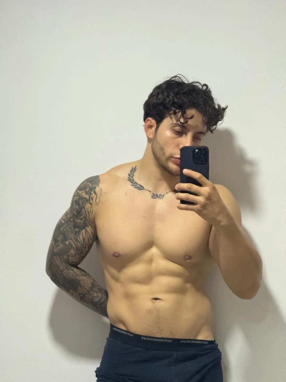 XXX Porn Photo of Nude LucianSinclair 5