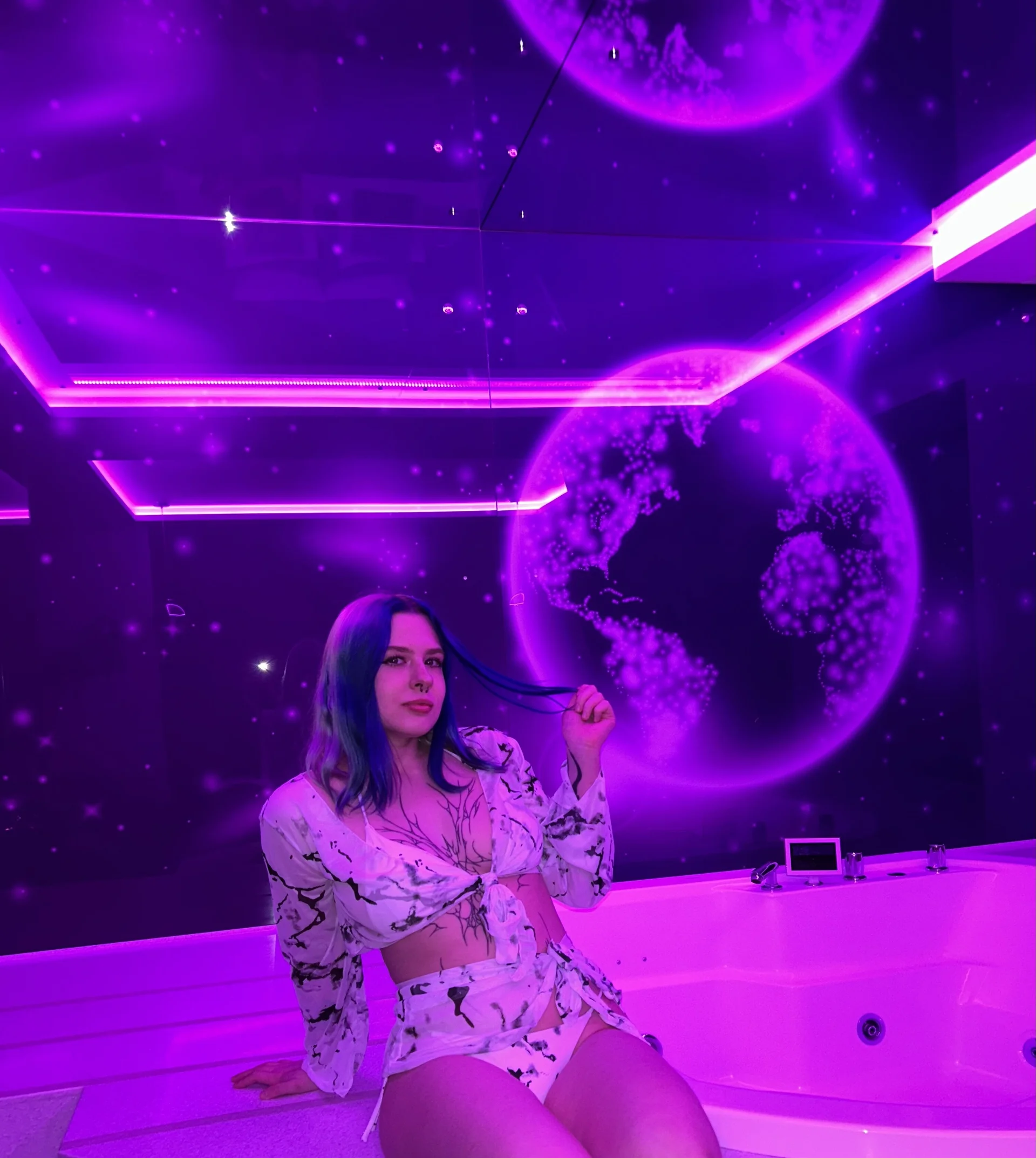 XXX Porn Photo of Nude tender_kiitty 21