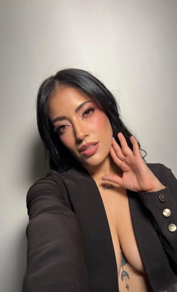 XXX Porn Photo of Nude aura-baker 15