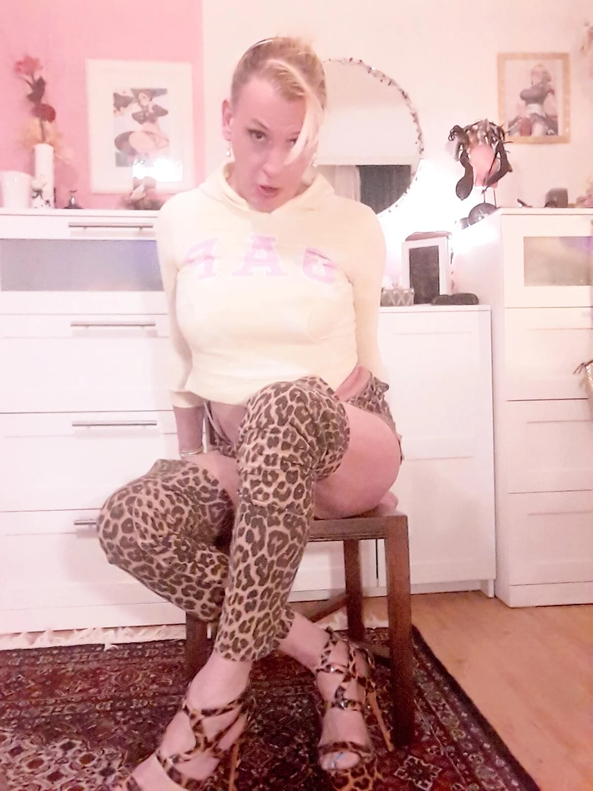 XXX Porn Photo of Nude LadyCrossSuza 24