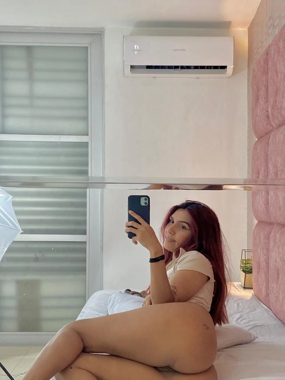 XXX Porn Photo of Nude LiaVelez 24