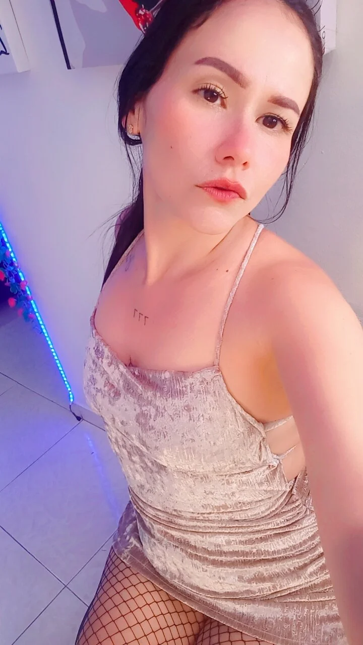 XXX Porn Photo of Nude Queen_lorena 22