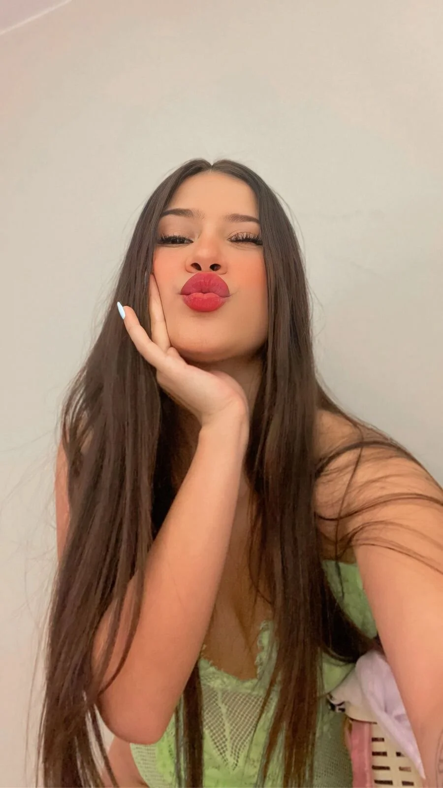 XXX Porn Photo of Nude Alisa__walker 2