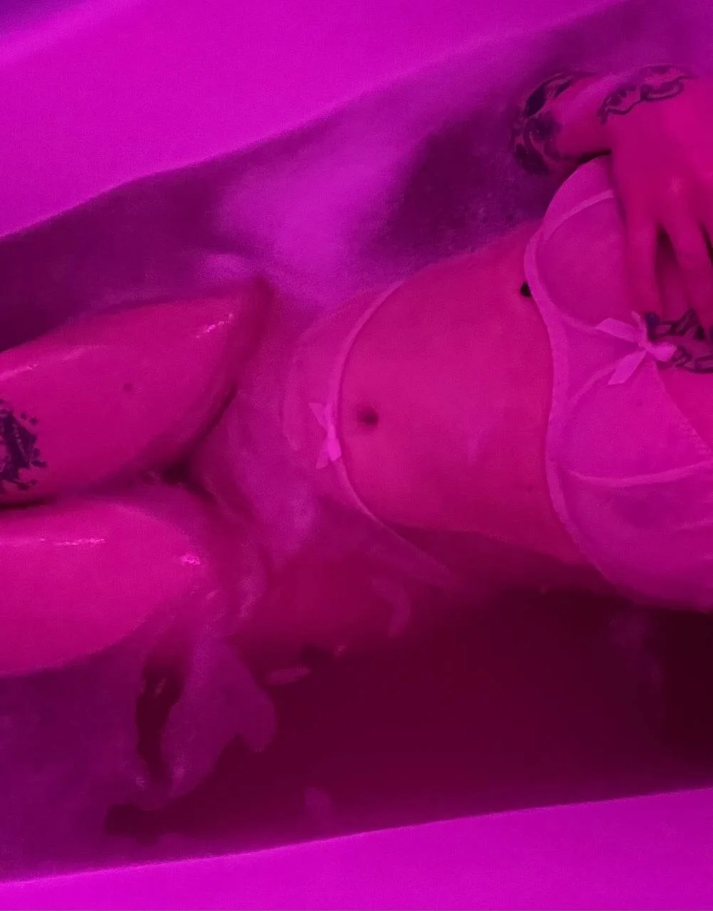 XXX Porn Photo of Nude 18km_from_you 35