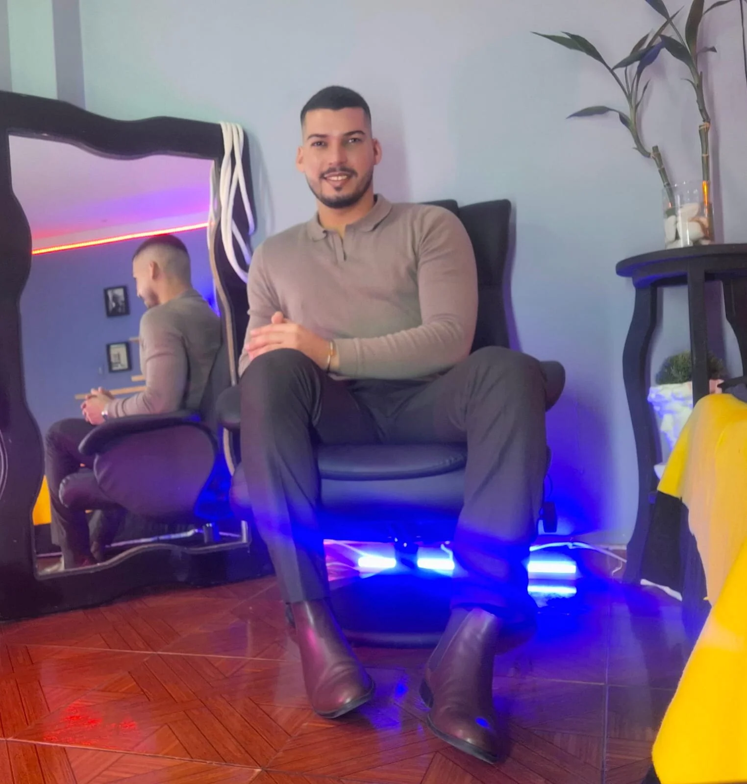 XXX Porn Photo of Nude HenryBenso 16