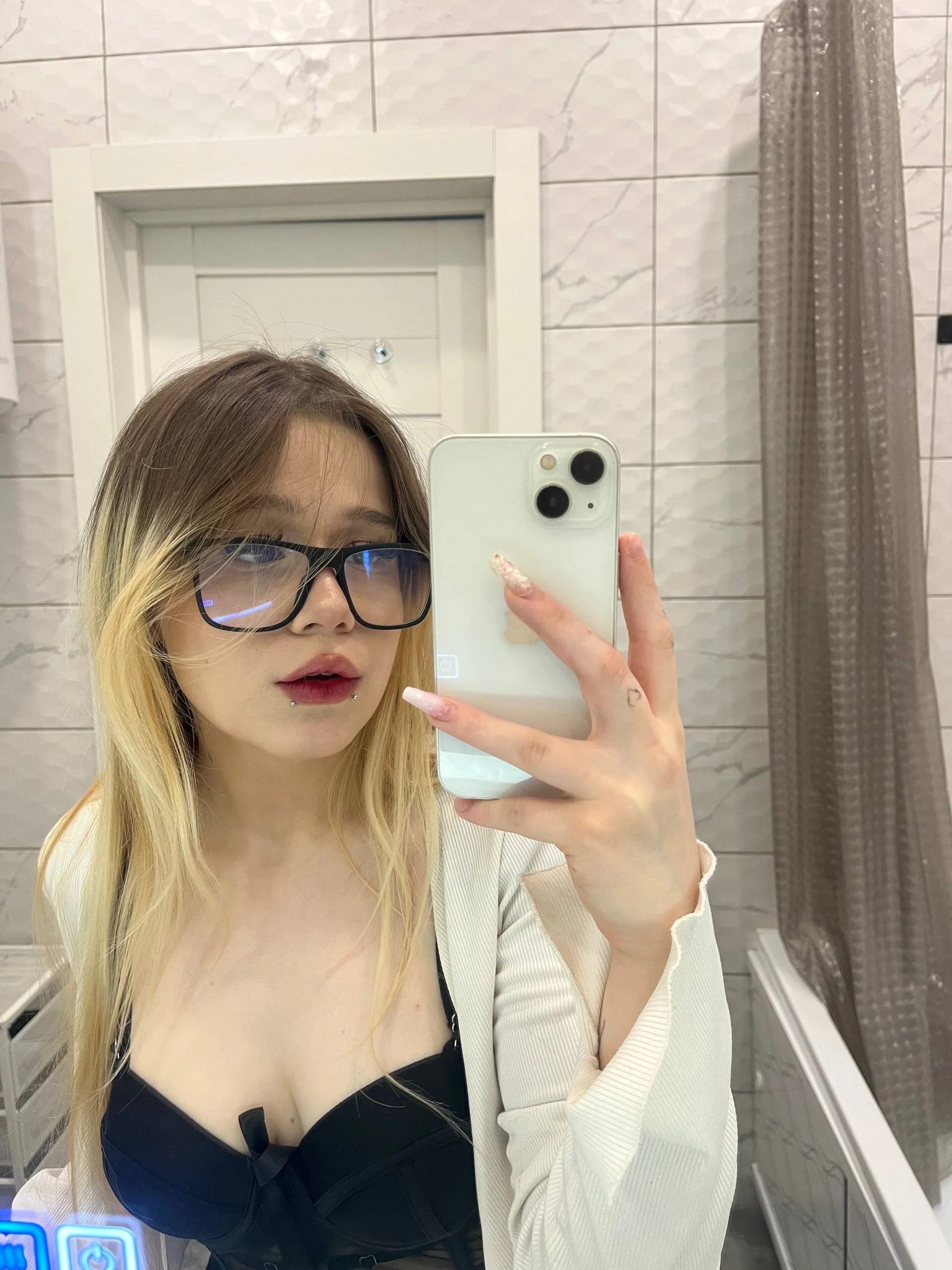 XXX Porn Photo of Nude Love_audirs6 220