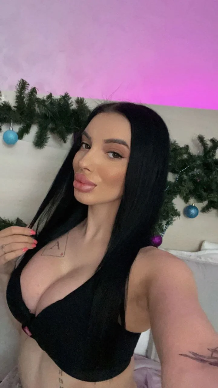 XXX Porn Photo of Nude VelmaEvans 8