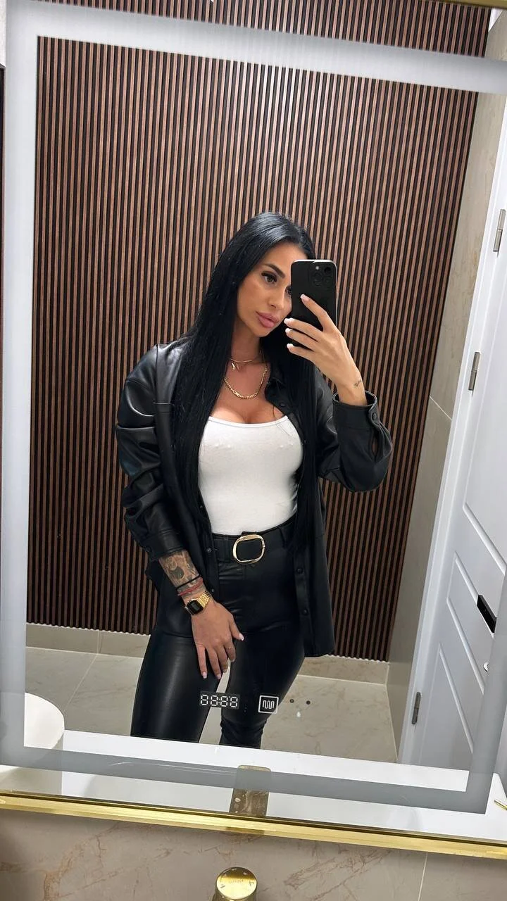 XXX Porn Photo of Nude LaraVos 18