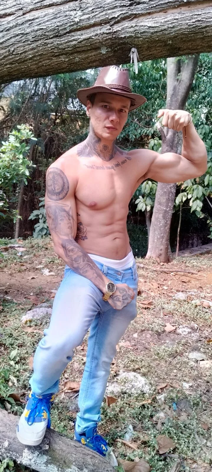 XXX Porn Photo of Nude damian_c12 90
