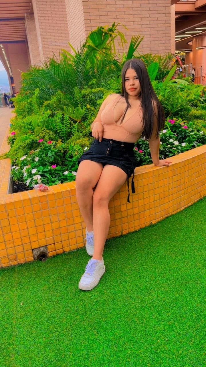 XXX Porn Photo of Nude ivanahoott 6
