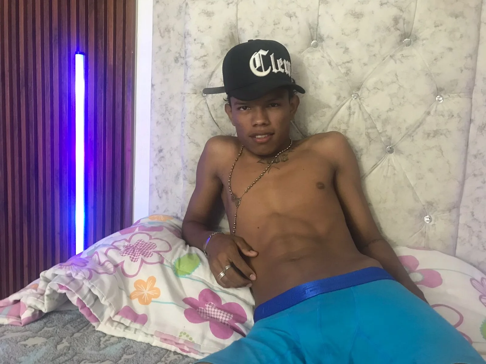 XXX Porn Photo of Nude juan_mhata 10