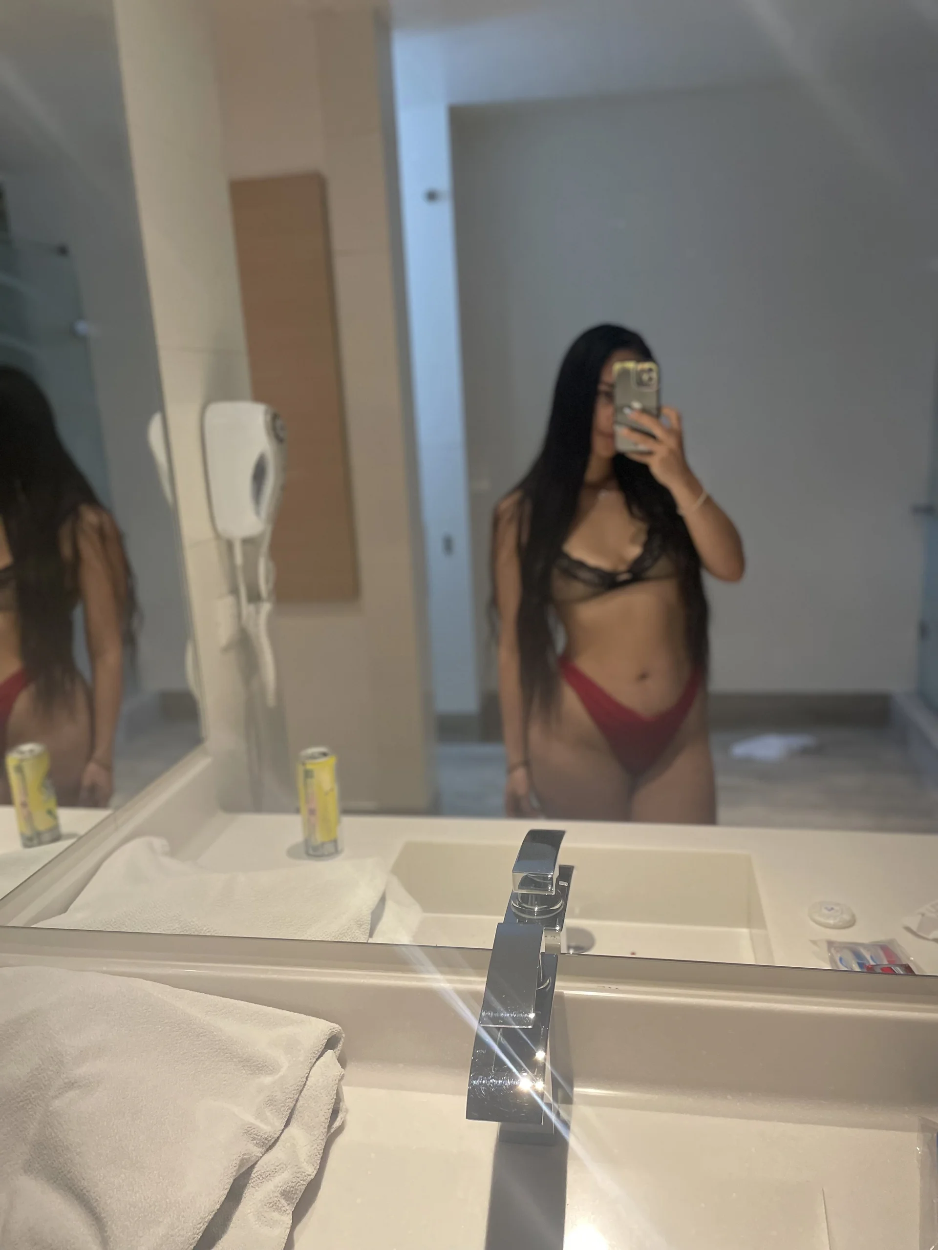 XXX Porn Photo of Nude gabyaridi 17