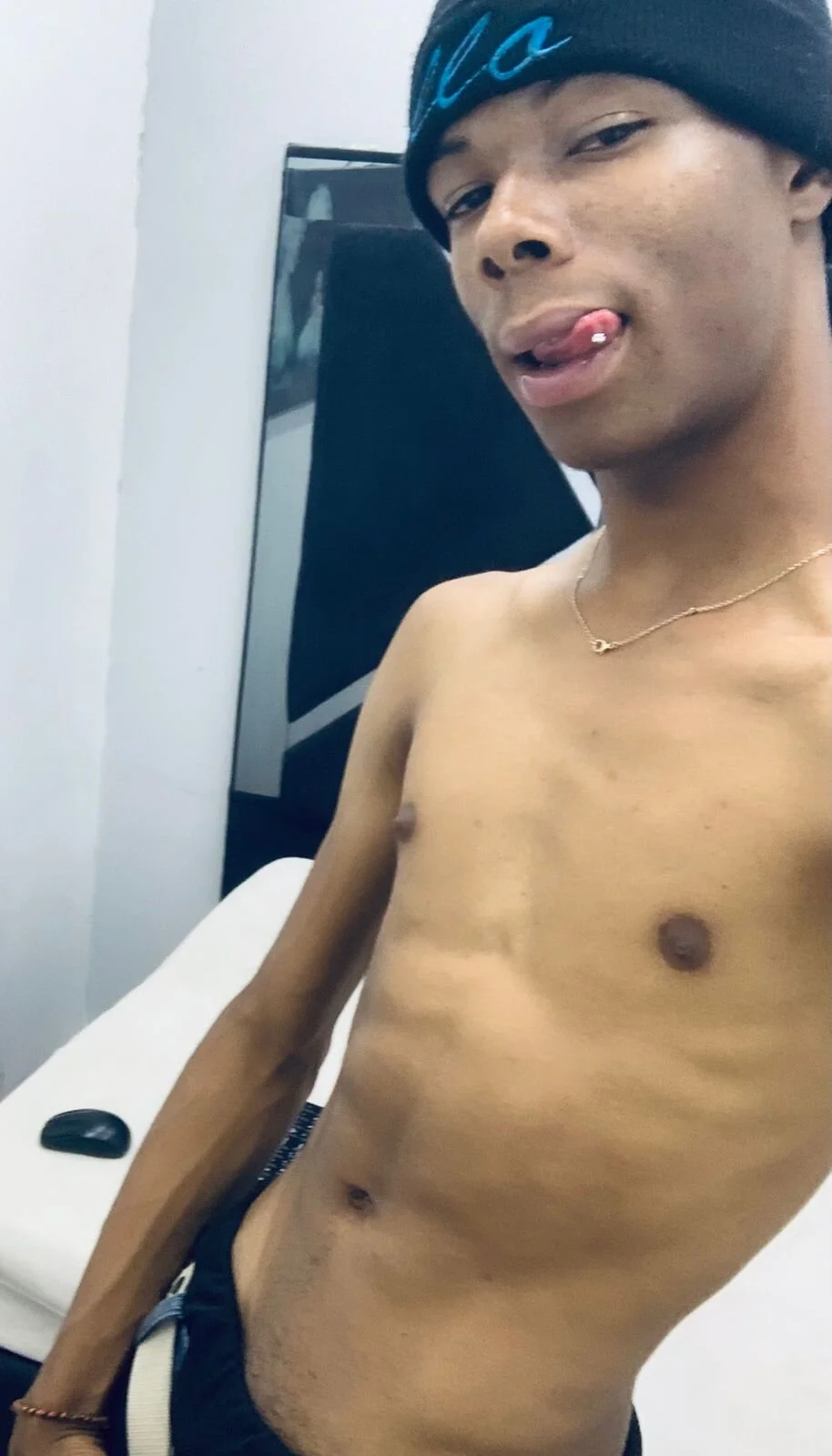 XXX Porn Photo of Nude Santiago_Ortiz_ 8