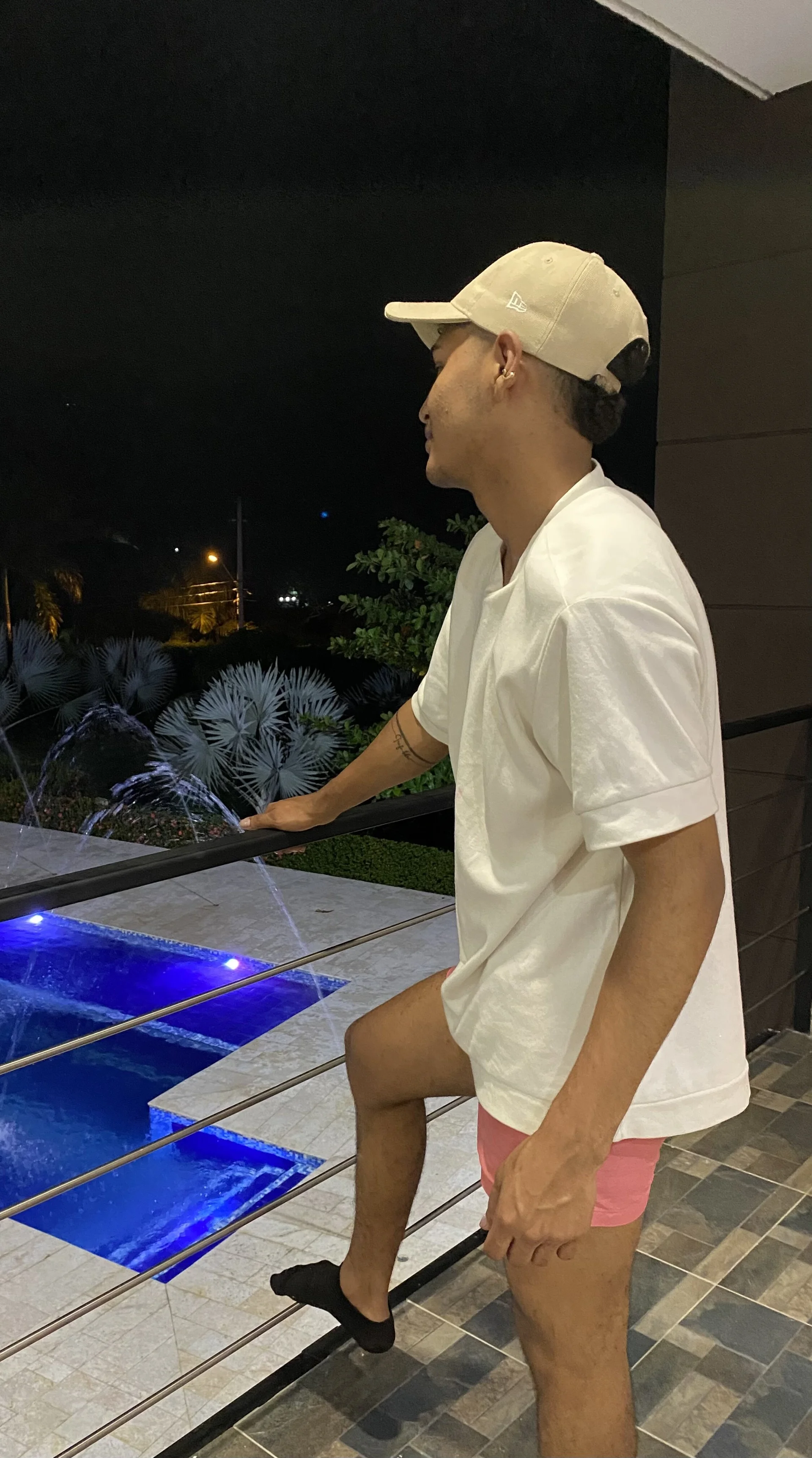 XXX Porn Photo of Nude sapchandrew 4