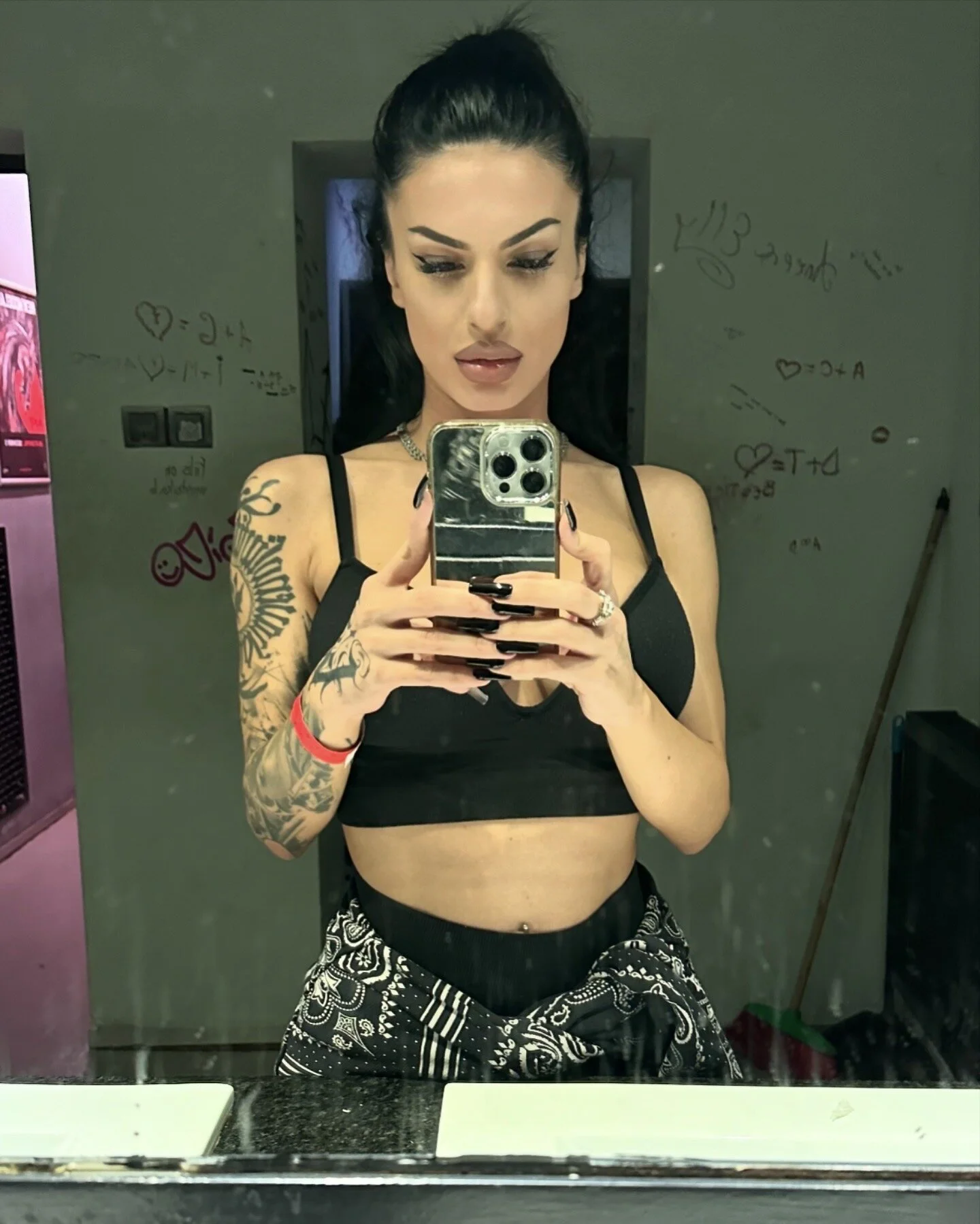 XXX Porn Photo of Nude GiaInked 50