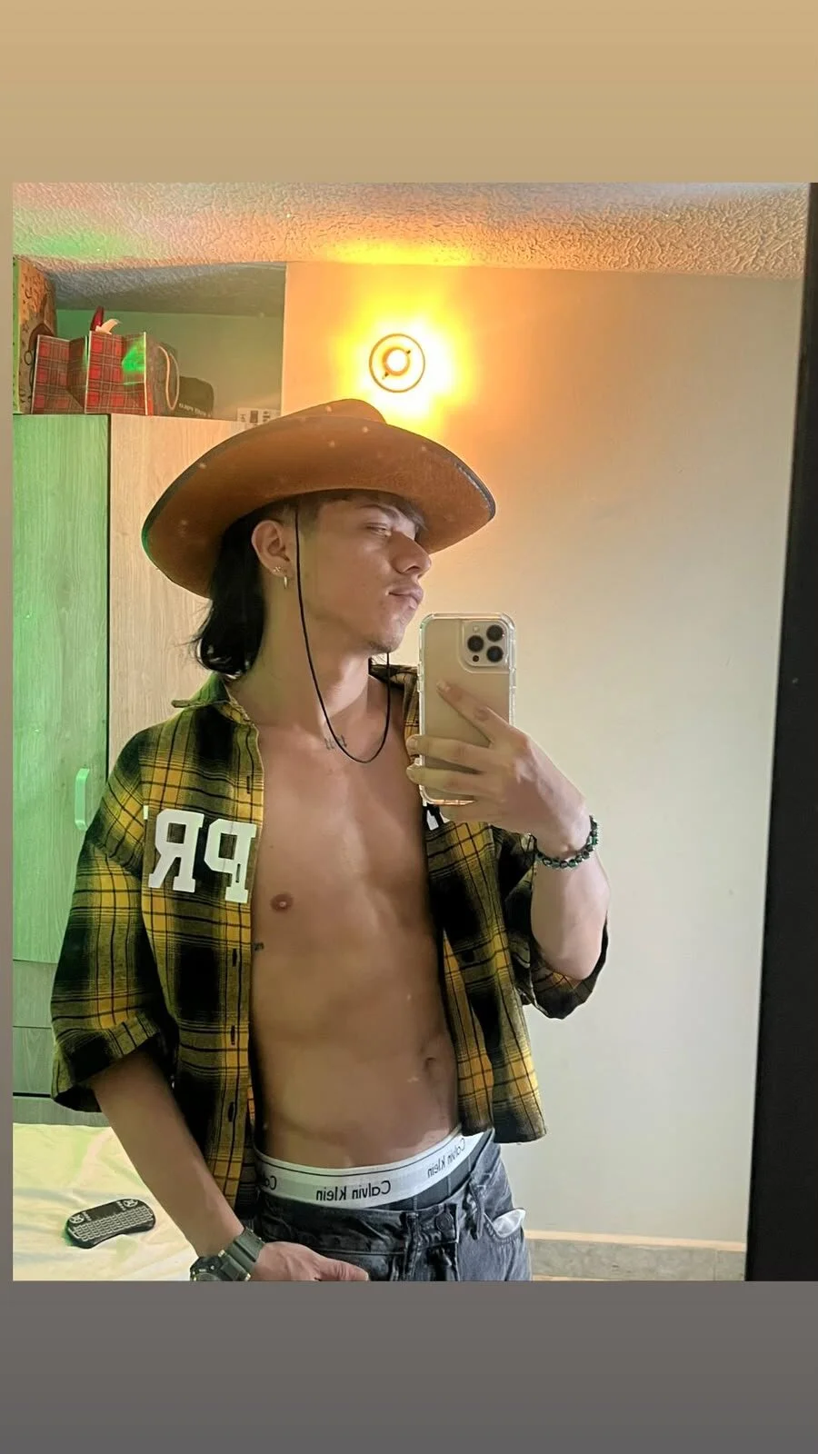 XXX Porn Photo of Nude Anyelo_miuller99 8