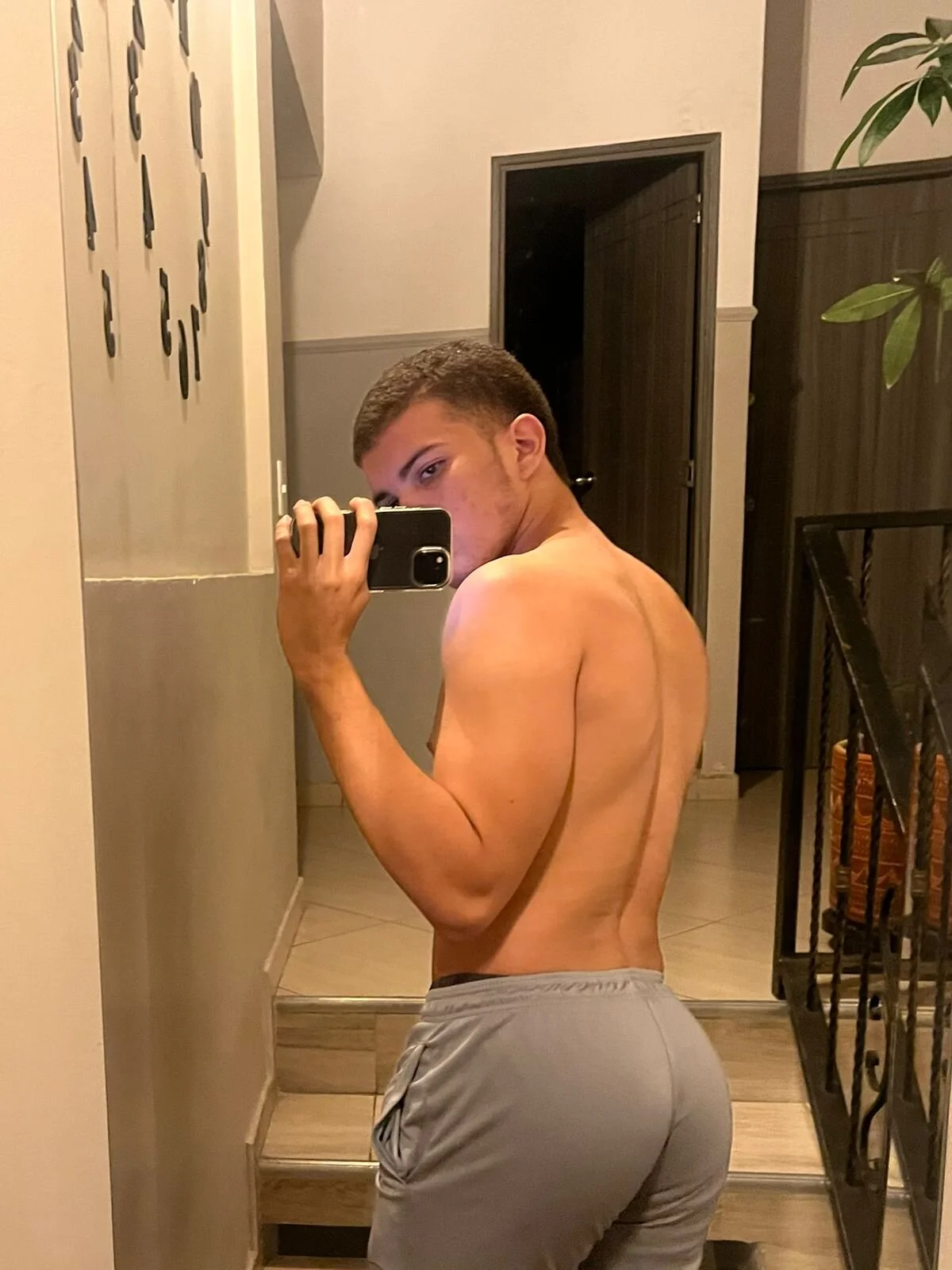 XXX Porn Photo of Nude The_Gabee 6