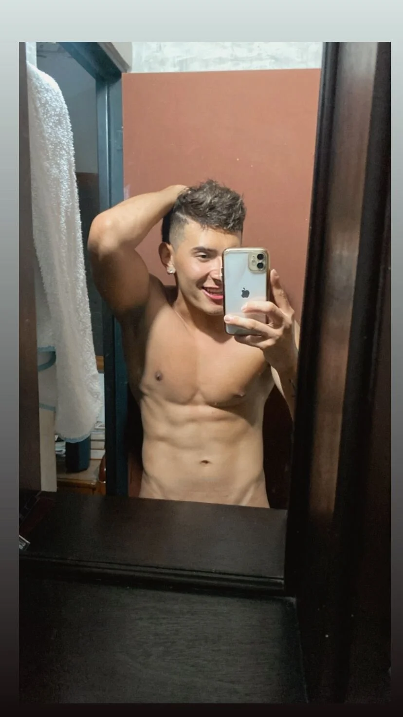 XXX Porn Photo of Nude friendslymens 4