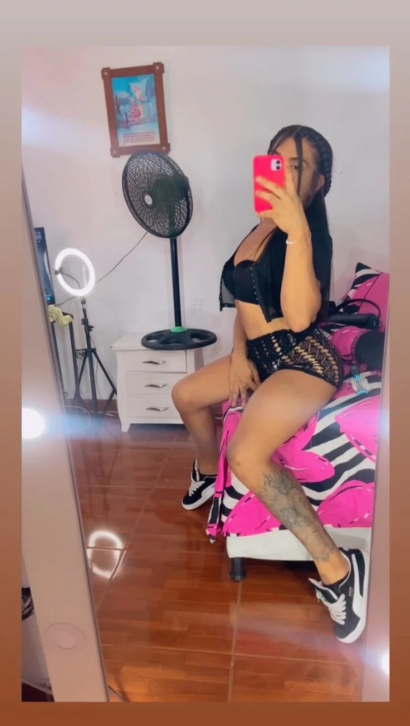XXX Porn Photo of Nude briitany_hot 18