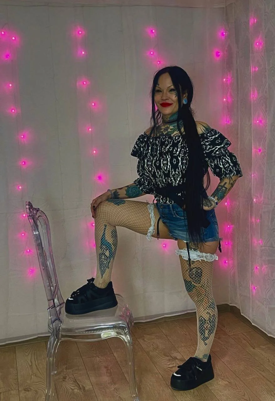 XXX Porn Photo of Nude Megan_Black_Moon 45