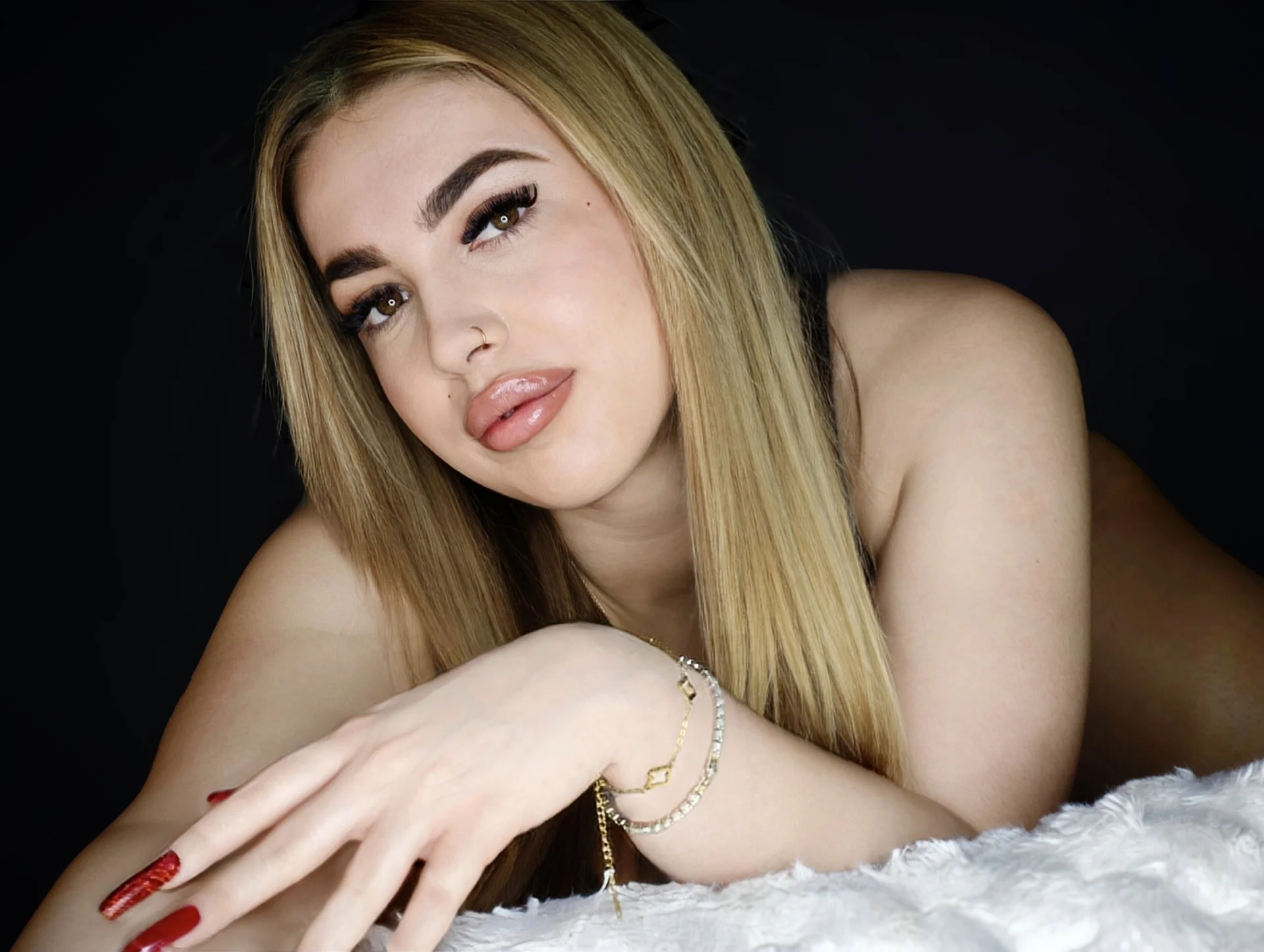 XXX Porn Photo of Nude ZarasPlayground 12