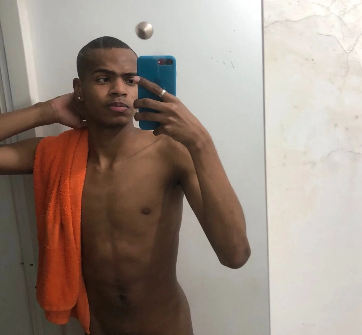XXX Porn Photo of Nude criss_zuri 5