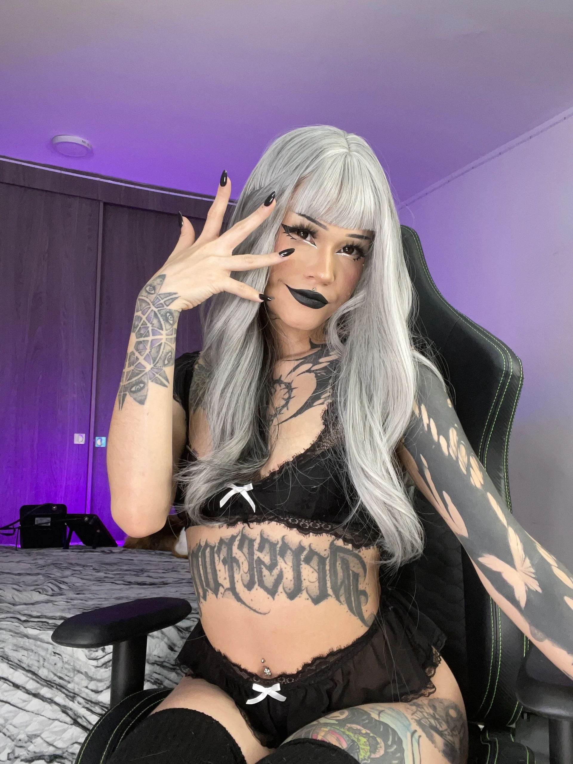 XXX Porn Photo of Nude damnliciousss 32