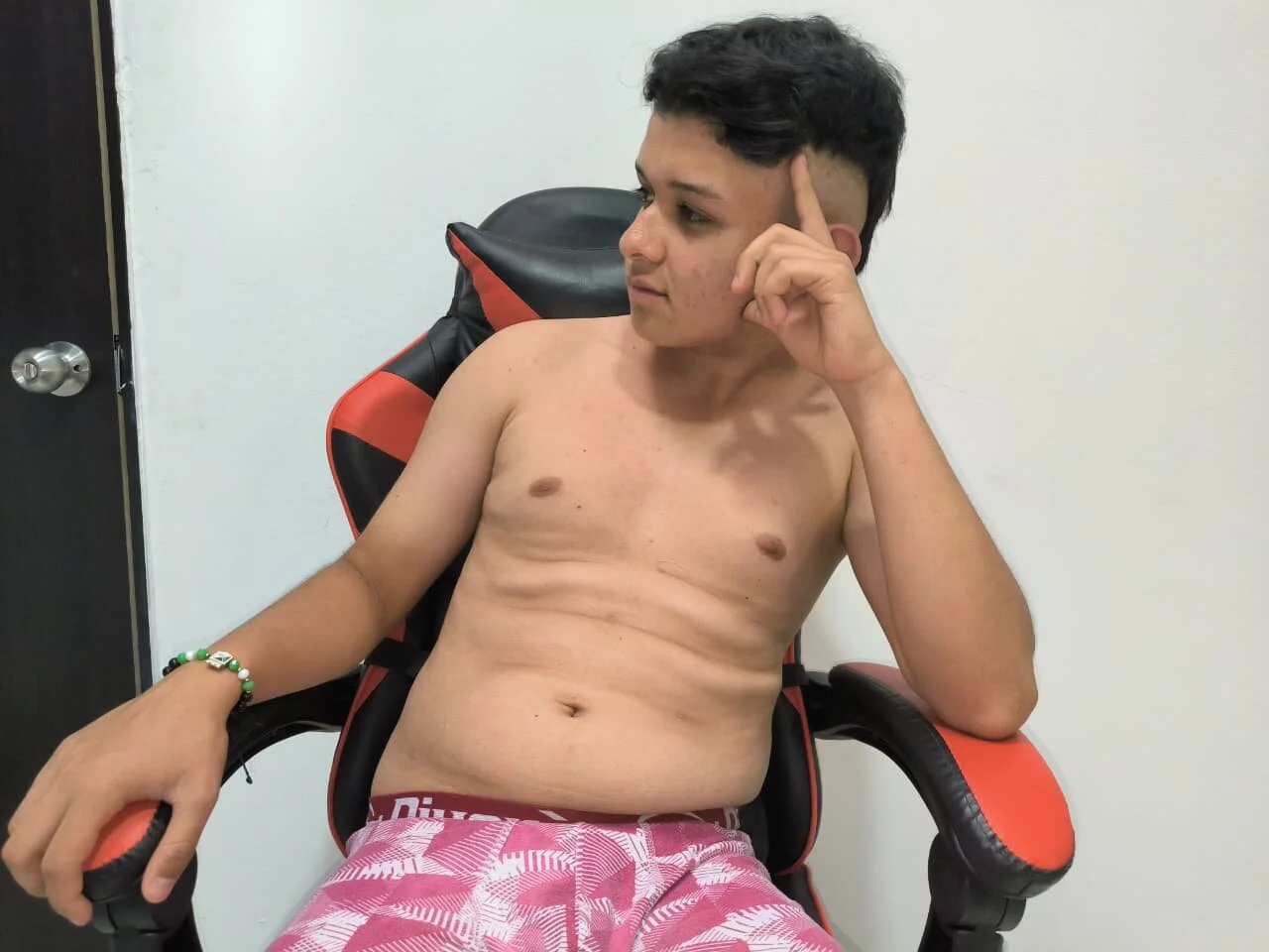 XXX Porn Photo of Nude NathanBrookhs 5