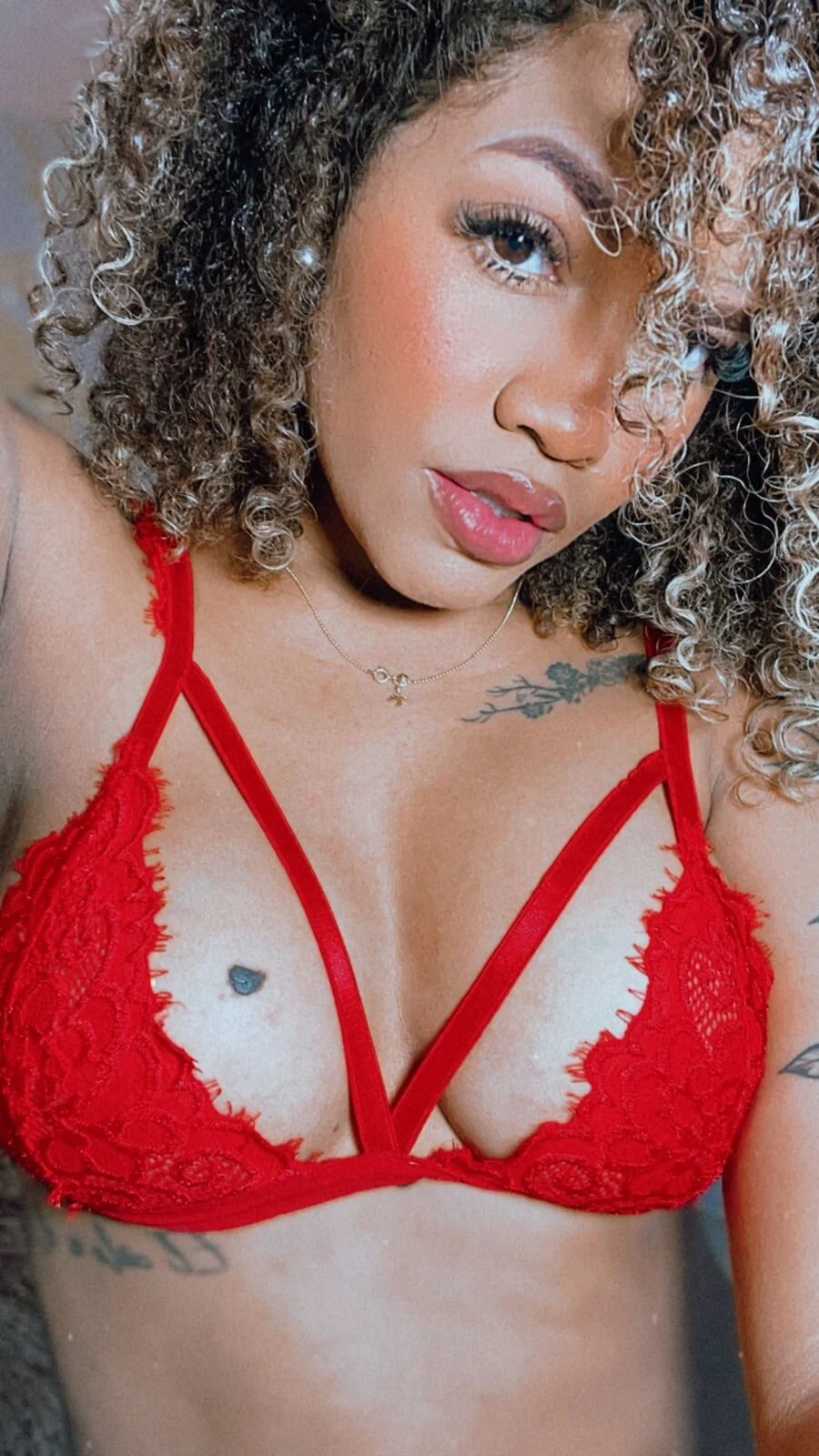 riri_brunnete