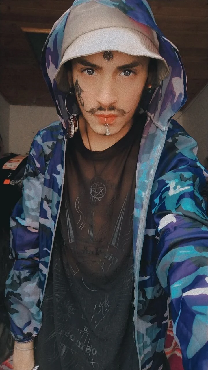 XXX Porn Photo of Nude Apolosolardragon 4