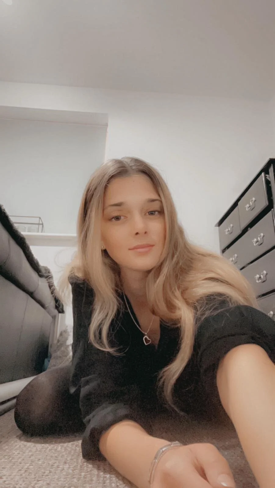XXX Porn Photo of Nude Ezrababes 9