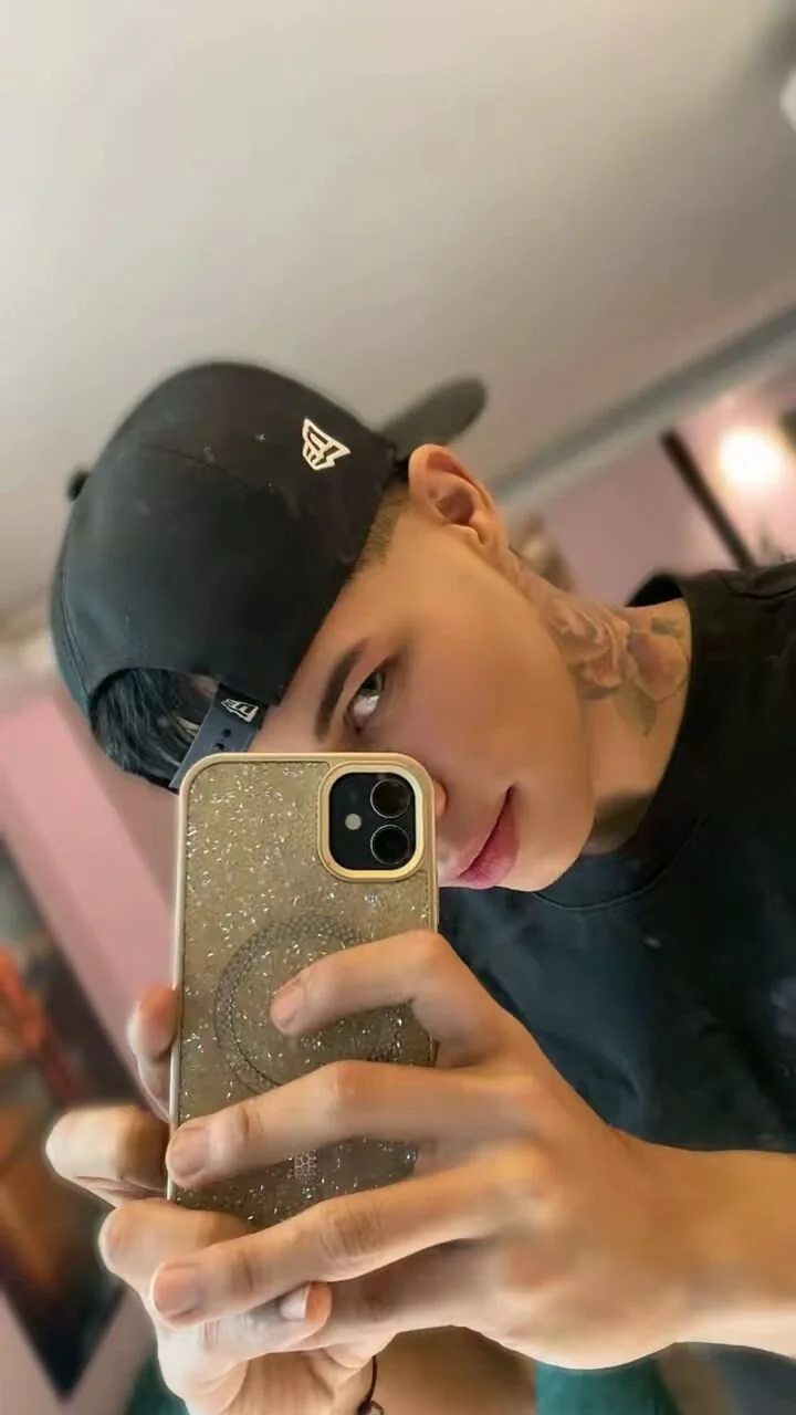 XXX Porn Photo of Nude Gregor_oficial 7
