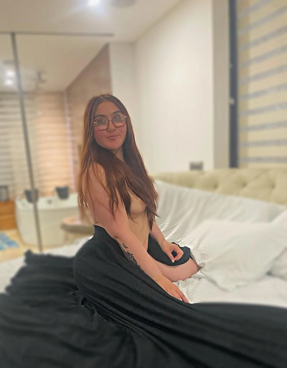 XXX Porn Photo of Nude conniejames_m 18